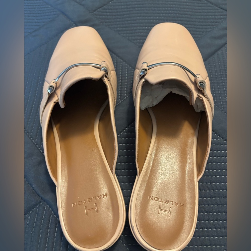 🙌Buy 2 items $10 Sale-Romina slip on mules silver accent- - Picture 8 of 8